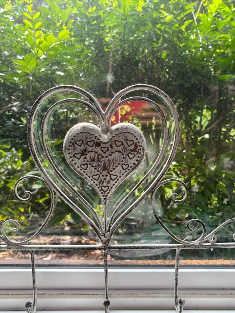 Rustic White Heart Wall Hook Rack by - Picture 9 of 9